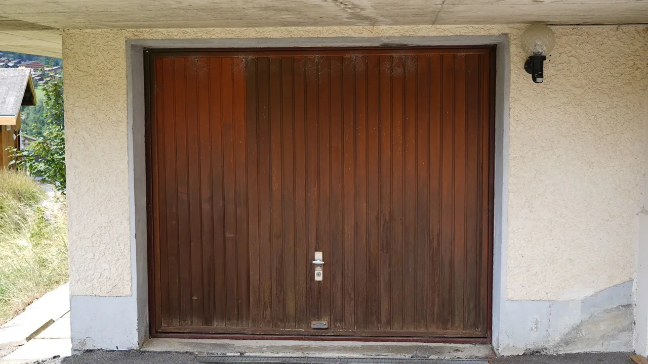 Fassade und Gebäudedetail von Chalet Sylvestre in Adelboden