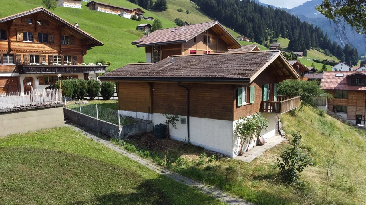 Aussenansicht von Chalet Sylvestre an der Walezubestrasse 7 in Adelboden