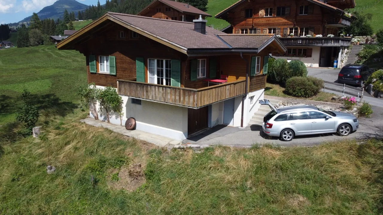 Aussenansicht von Chalet Sylvestre an der Walezubestrasse 7 in Adelboden